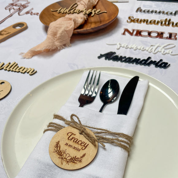 Round Wooden Place Names / Wedding Favours